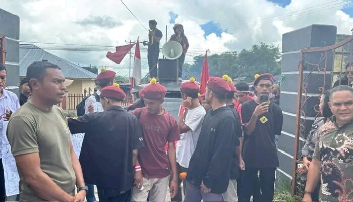 PMKRI Ruteng Meledak: Kelangkaan BBM Diduga Akibat Permainan Kotor SPBU, Penimbun, Kontraktor hingga Aparat!