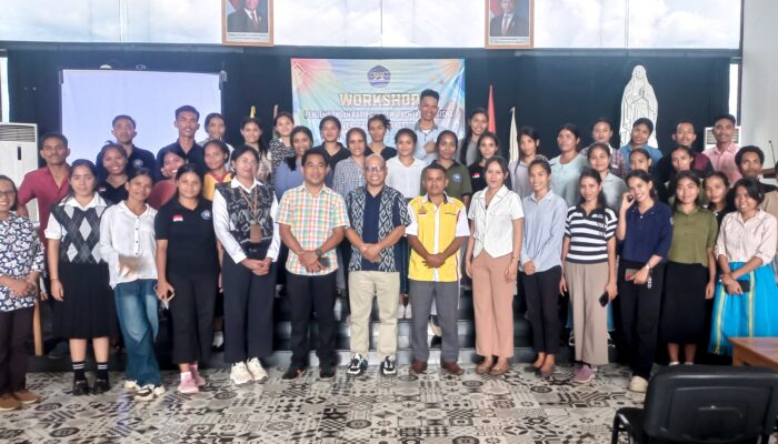 Unika Weetebula Selenggarakan Workshop Pengembangan Karir bagi Sarjana Pendidikan