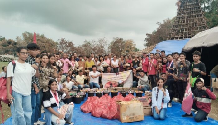 Peduli di Tengah Duka, GMNI SBD Salurkan Bantuan untuk Korban Kebakaran Yaru Wora – Sumba Barat, Warga Sampaikan Terima Kasih